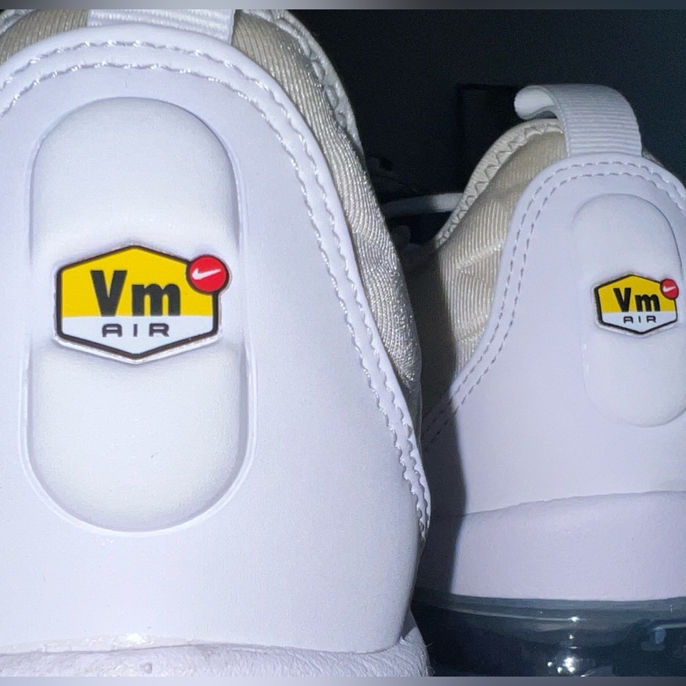 Nike Air Vapormax Plus Triple White Platinum 924453-100 Men’s Size 7 or Women 9